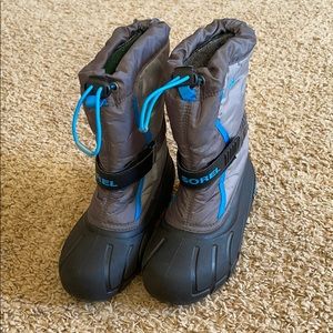 Sorel snow boots-boys